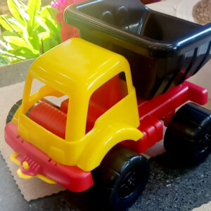 Camion volcador mediano jug.ar